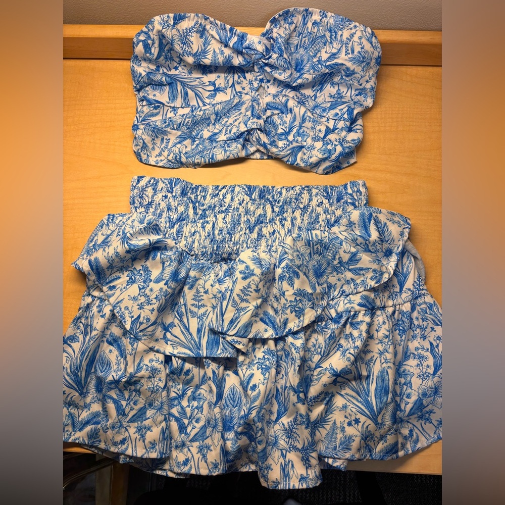 SHEIN Blue and White Patterned Skirt